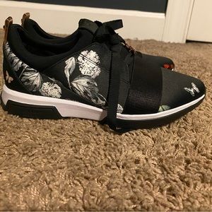 Ted Baker London Black Sneakers